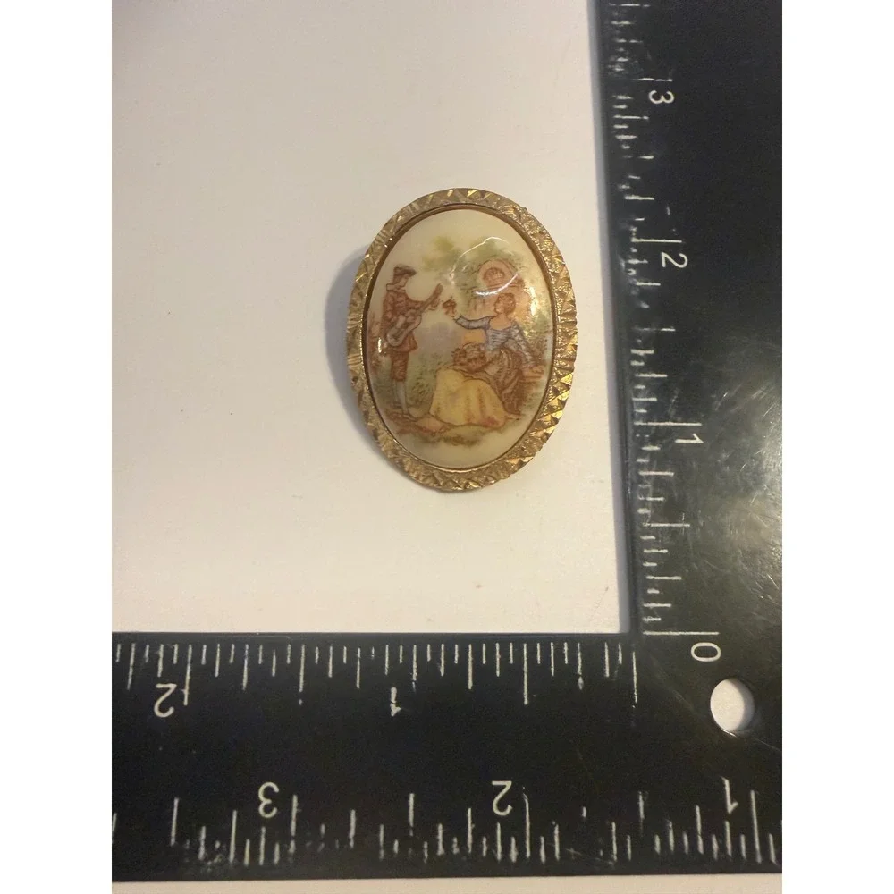 Vintage Limoges Fragonard Courting Couple Gold Tone Porcelain Oval Brooch Pin